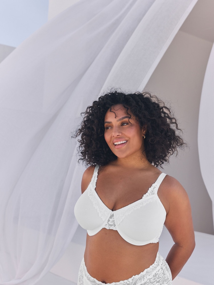White F-K Ultimate Support Comfort Lace Minimising Full Cup Bra - Image 1 of 7