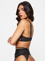 Ann Summers Eliminating Matte PU and Lace Padded Plunge Bra - Imagen 2 de 5