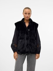 VERO MODA Black Faux Fur Sleeveless Gilet - Image 1 of 6