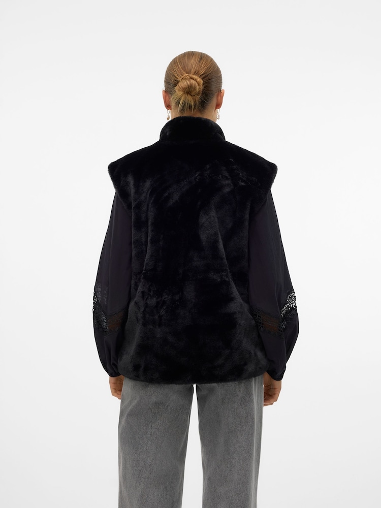 VERO MODA Black Faux Fur Sleeveless Gilet - Image 2 of 6