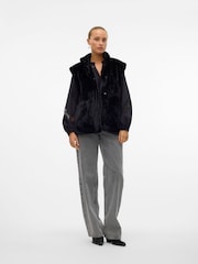 VERO MODA Black Faux Fur Sleeveless Gilet - Image 3 of 6
