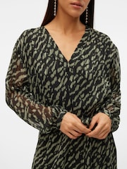 VERO MODA Green Chiffon Belted Animal Midi Dress - Image 4 of 5