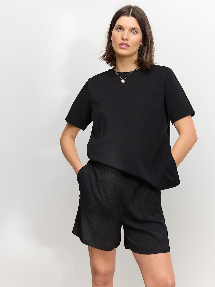 Black Maternity Pull On Textured Shorts - Image 2 of 8