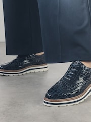 Mornarica - Moda in Pelle Gennisiss na vezalke; z vezalkami gležnjar z luknjičastim vzorcem in vezalkami Detailed čevlji - Slika 1 iz 5
