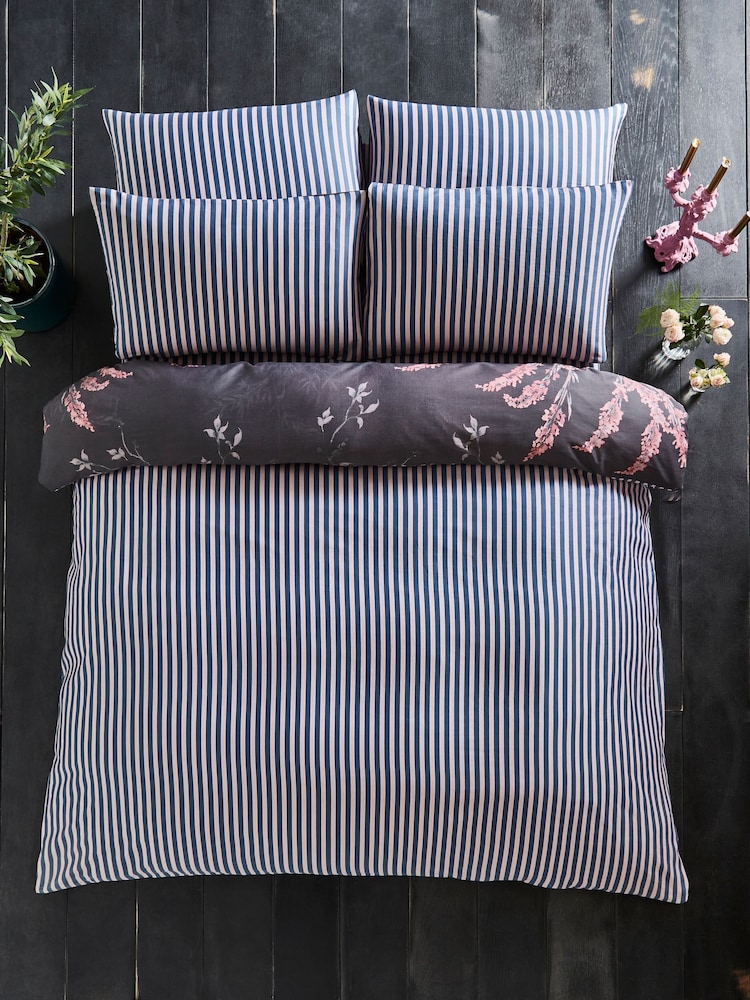 Joe Browns Grey Reversible Hand-Painted Heron 200TC Cotton Sateen Duvet Cover and Pillowcase Set - Image 2 of 4