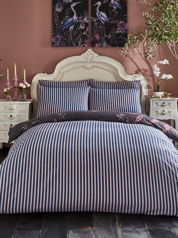 Joe Browns Grey Reversible Hand-Painted Heron 200TC Cotton Sateen Duvet Cover and Pillowcase Set - Image 4 of 4