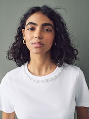 Blanco/plateado - Chain Neck Detail 100% Cotton T-Shirt - Imagen 1 de 7