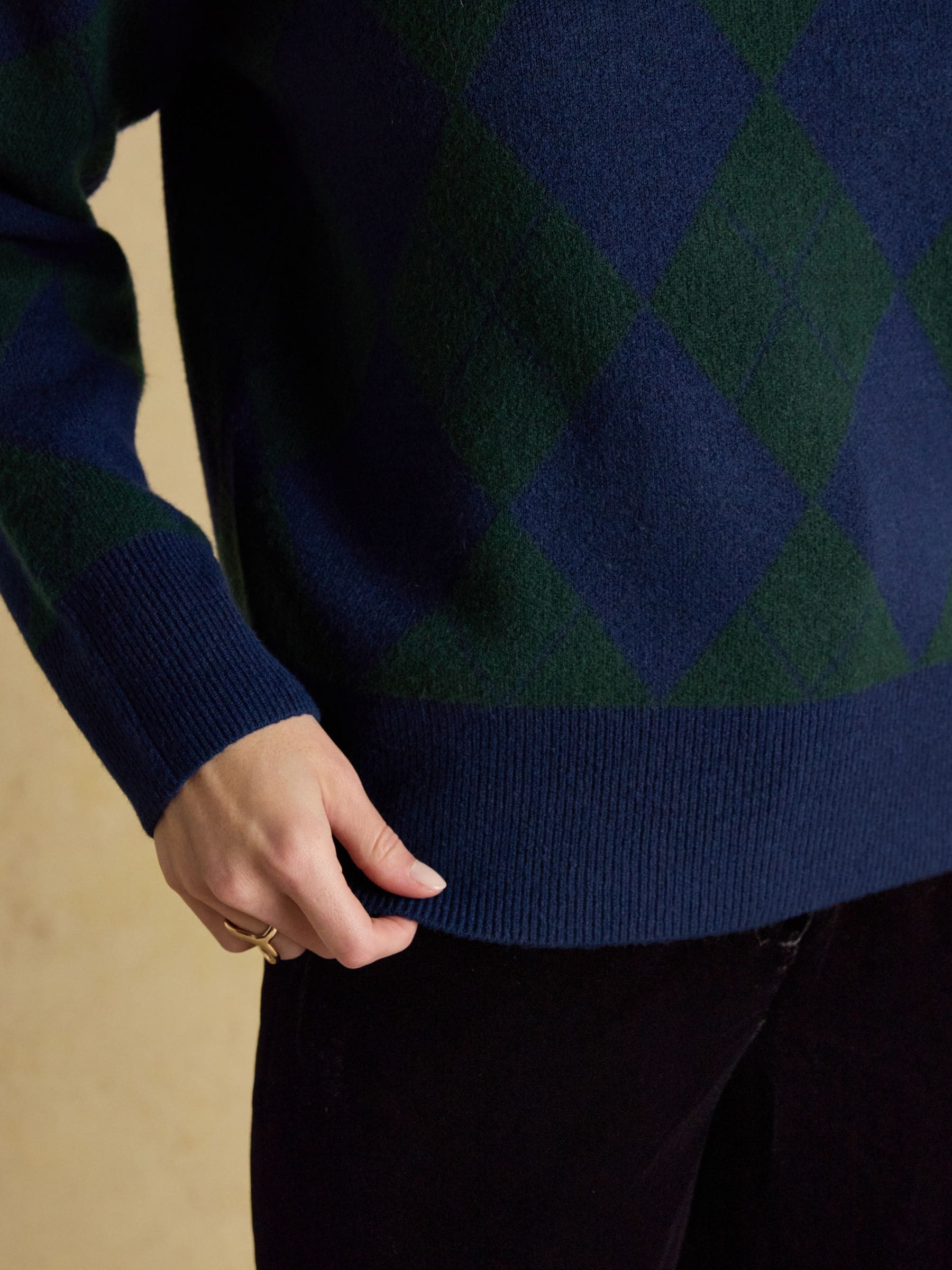 Next：日本 Joules Gilmore アーガイル ハイネック セーター from Next