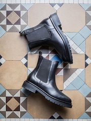 Jones Bootmaker Kefalonia Leather Chelsea Black Boots - Image 2 of 7