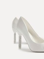 Linzi Natural Adore Courts With Diamante Heel - Image 4 of 5