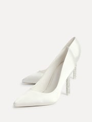 Linzi Natural Adore Courts With Diamante Heel - Image 5 of 5