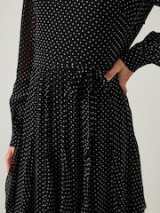 LK Bennett – Lucie – Maxikleid mit Rüschen und Punkten in Schwarz und Elfenbein - Bild 3 von 3
