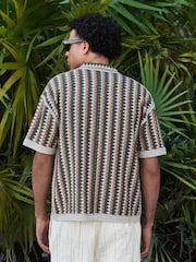 Neutral/Sage Green - Relaxed Fit Cotton Rich Short Sleeve Crochet Knit Button Through Polo Shirt - صورة 4 من 8