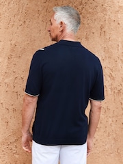 Azul marinho - Camisa polo de algodão rico em algodão, manga curta, listrada vertical, com botões e botões - Imagem 4 de 8