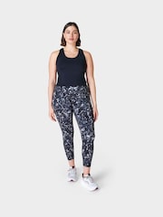 Черный - Sweaty Betty Athlete Crop Seamless Workout Vest - Image 6 of 8