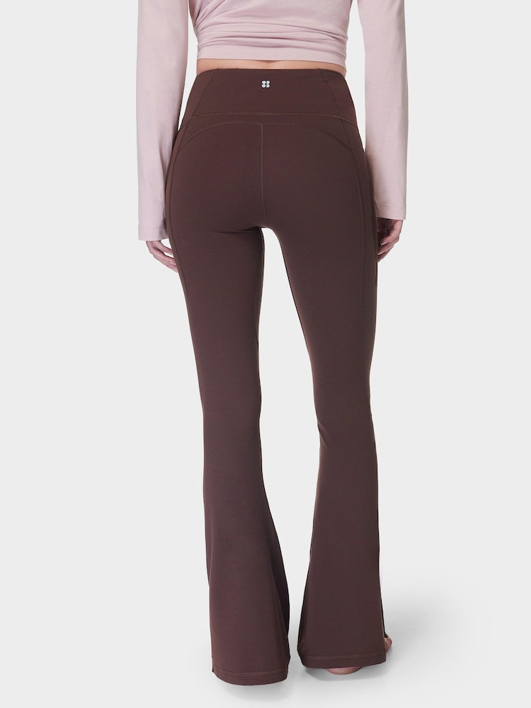 Sweaty Betty Super Soft Flare 32 Yoga Trousers - Imagen 2 de 8