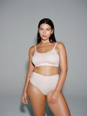 Chantelle Smooth Comfort Non Wired Bralette with Removable Pads and Adjustable Back - Image 1 of 4
