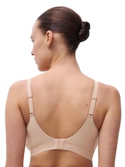 Chantelle Smooth Comfort Non Wired Bralette with Removable Pads and Adjustable Back - Image 3 of 4