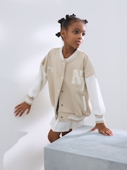 Beige Boucle - سترة مطرزة بتصميم مستوحى من فرق الجامعات (3-16 سنة) - صورة 1 من 3