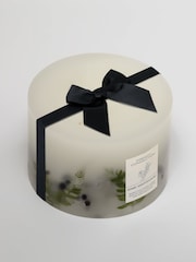 French Connection Botanical Infused Vetivert Eucalyptus Sea Salt Candle 1.5KG - Image 2 of 5