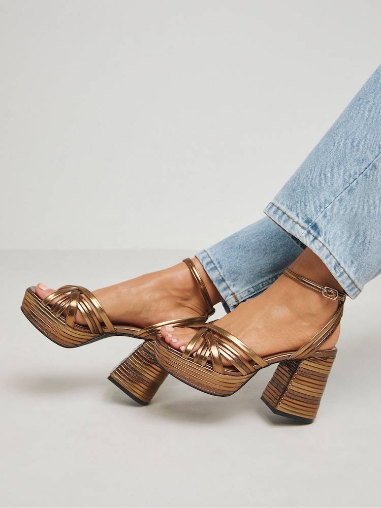 Braun - Simply Be Wide Fit Feature Platform Heels - Bild 2 von 4 Braun - Simply Be Wide Fit Feature Platform Heels - Bild 2 von 4