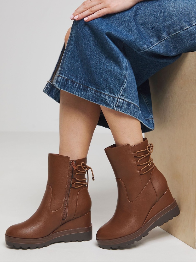 Simply Be Natural Lace Back Detail Wedge Ankle Boots In Extra Wide Fit - Image 2 of 4