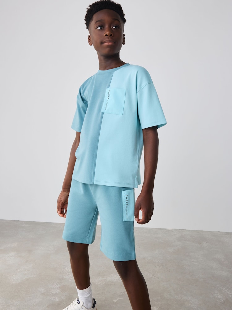 Baker by Ted Baker T-Shirt und Shorts mit Farbblockdesign im Set, Blau - Bild 1 von 11 Baker by Ted Baker T-Shirt und Shorts mit Farbblockdesign im Set, Blau - Bild 1 von 11