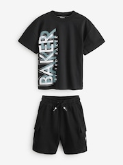 أسود - طقم من شورت كارجو مريح مع تيشرت بتصميم جرافيك من Baker By Ted Baker - صورة 9 من 13