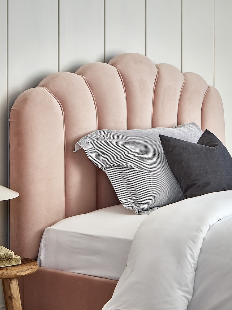 Darlings Of Chelsea Petal Pink Snowdon Upholstered Bed - Image 2 of 5