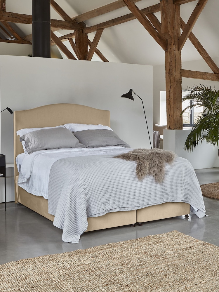 Darlings Of Chelsea Paintbrush Natural Avebury Upholstered Bed - Image 2 of 4