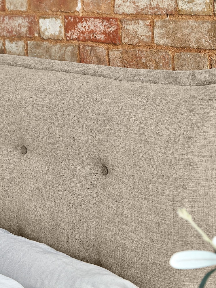 Darlings Of Chelsea Boulder Brown Lyndhurst Buttoned Upholstered Bed - Image 2 of 5