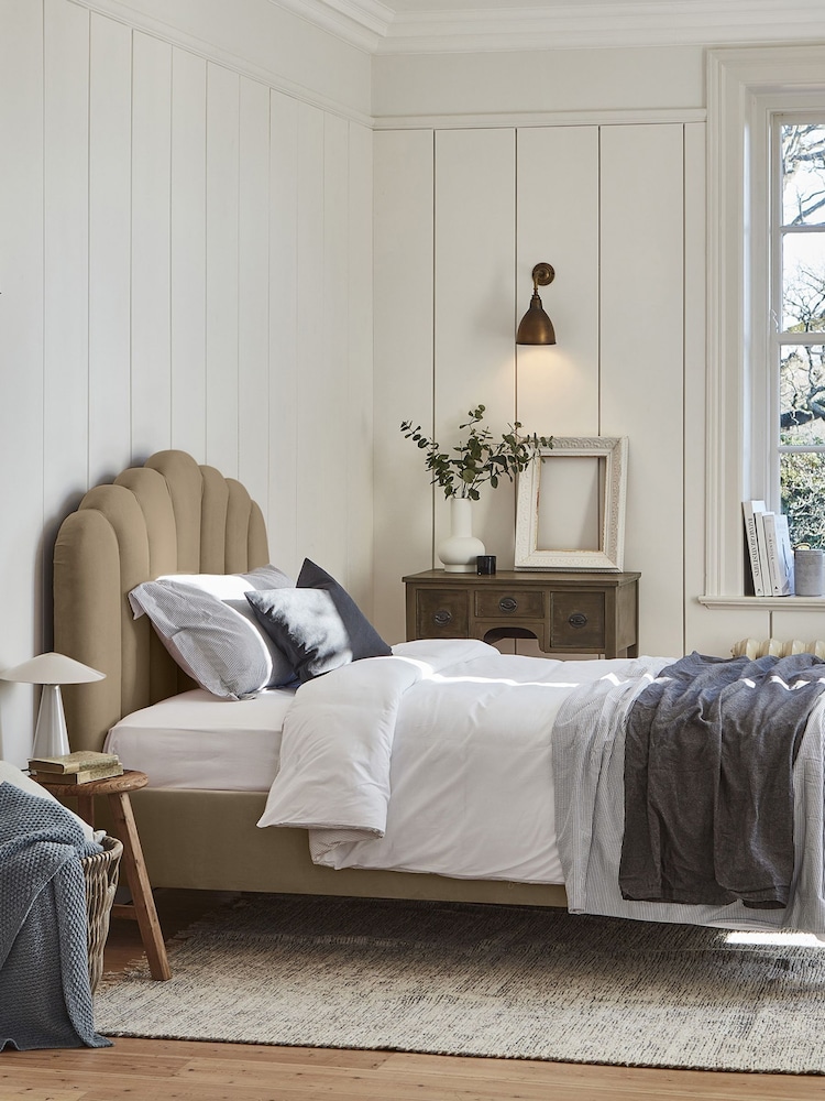 Darlings Of Chelsea Paintbrush Natural Snowdon Upholstered Bed - Image 1 of 5