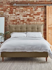 Darlings Of Chelsea Paintbrush Natural Lyndhurst Buttoned Upholstered Bed - Image 1 of 5