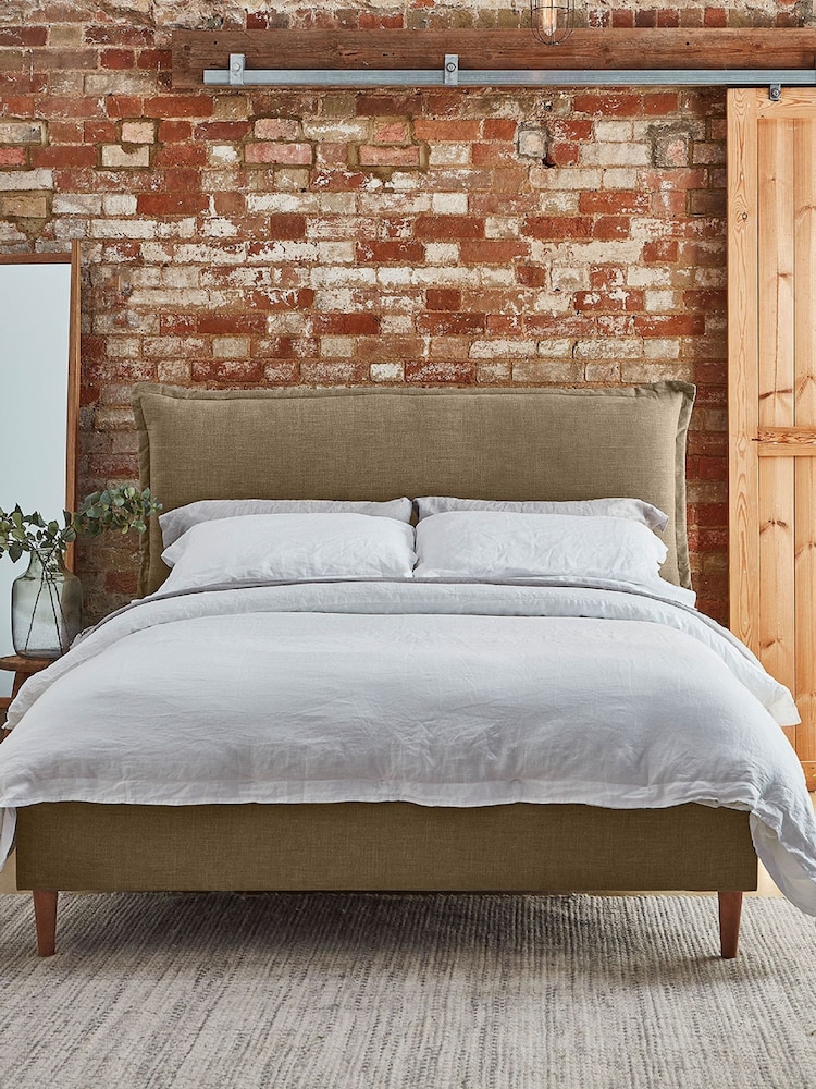 Darlings Of Chelsea Paintbrush Natural Lyndhurst Upholstered Bed - Image 1 of 5