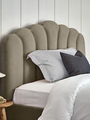 Darlings Of Chelsea Boulder Brown Snowdon Upholstered Bed - Image 2 of 5