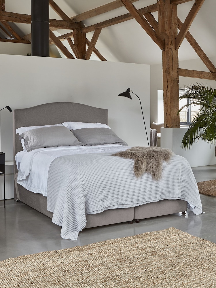 Darlings Of Chelsea Manor House Grey Avebury Upholstered Bed - Image 2 of 4
