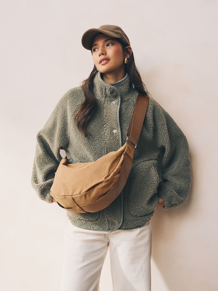 Camel - Large Nylon Sling Bag - Bild 1 von 7 Camel - Large Nylon Sling Bag - Bild 1 von 7
