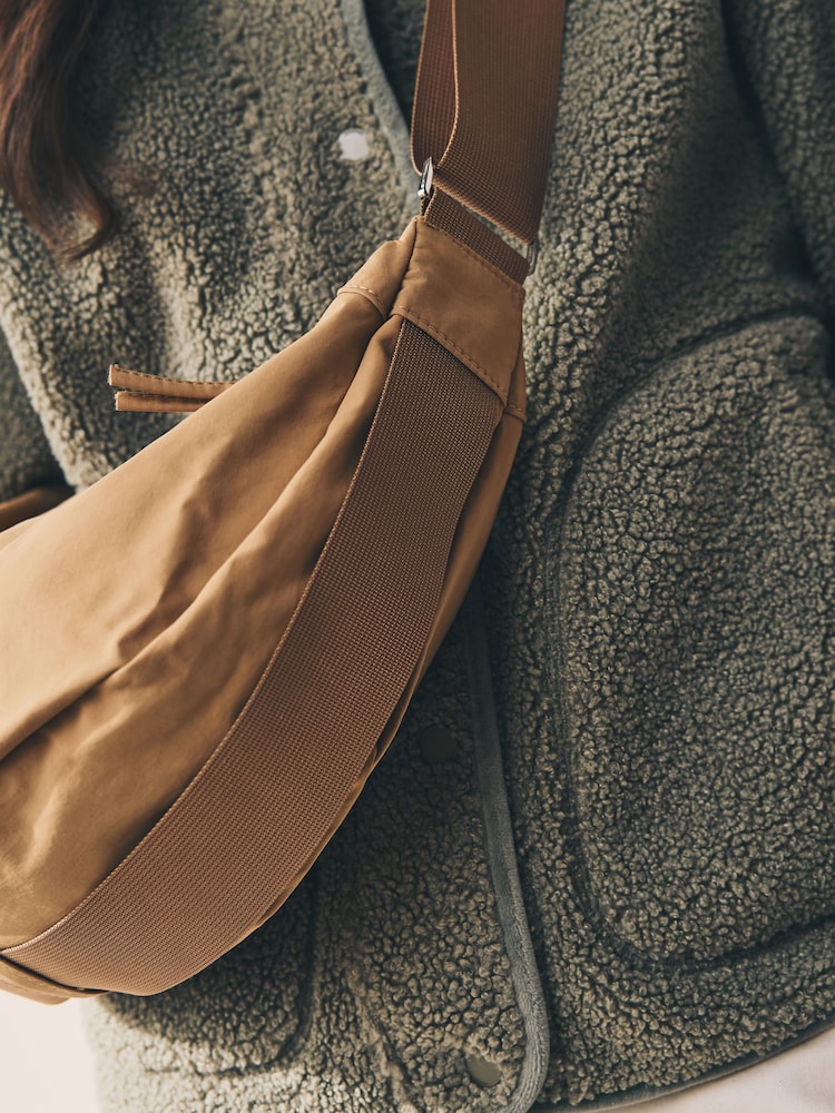 Camel - Large Nylon Sling Bag - Bild 2 von 7 Camel - Large Nylon Sling Bag - Bild 2 von 7