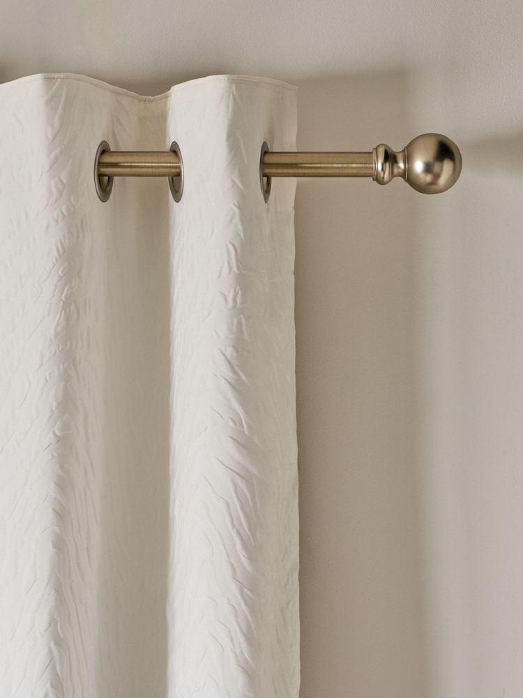 Embossed Animal Texture Blackout/Thermal Eyelet Curtains - Imagen 1 de 8 Embossed Animal Texture Blackout/Thermal Eyelet Curtains - Imagen 1 de 8