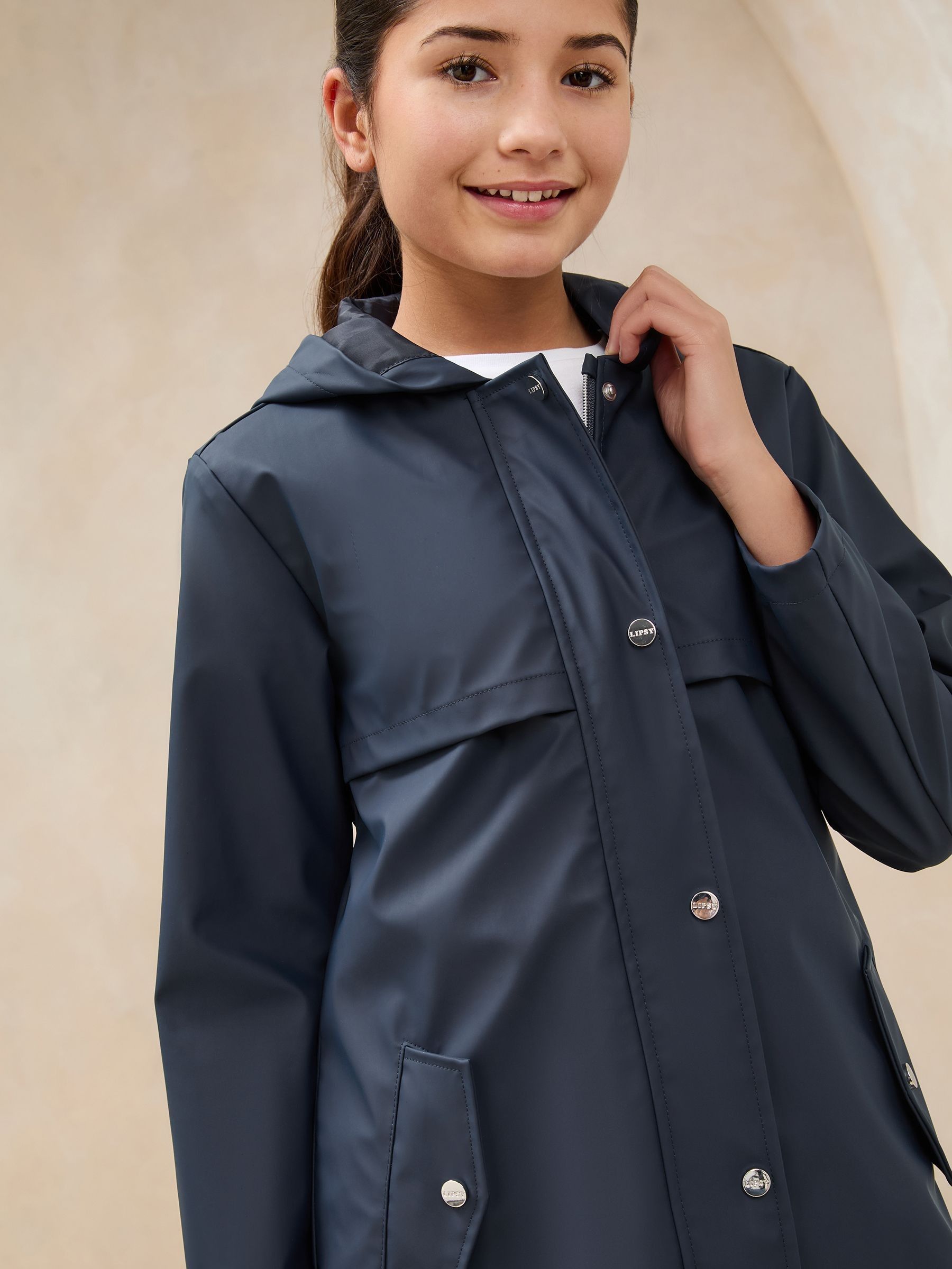 Next：日本 Lipsy 小雨防水 軽量 ゴム引き レインコート（4 ～ 16 歳