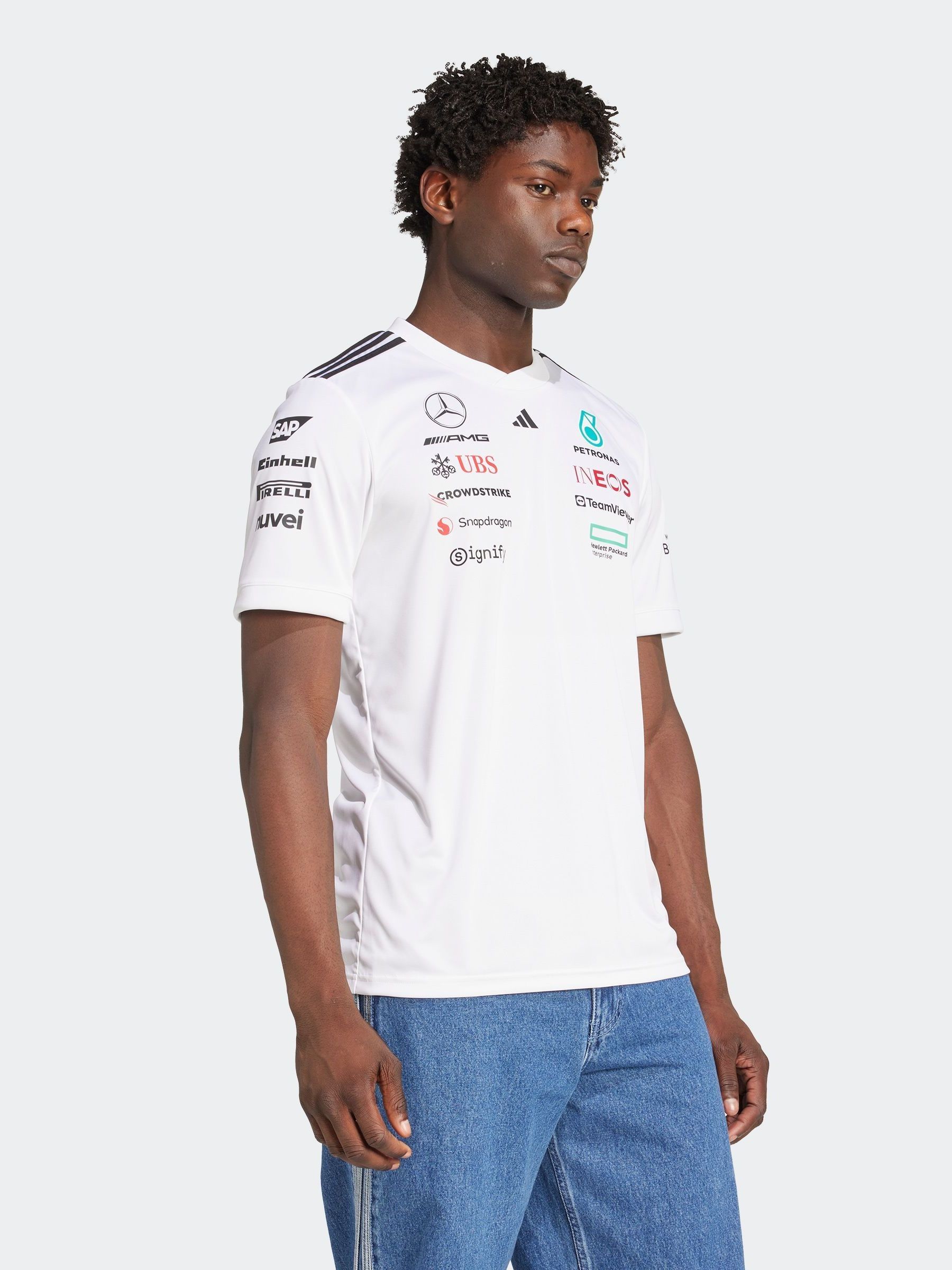 Mercedes-Benz キルティングベスト ホワイト 2026 Men's Authentic Driver Tee White | Mercedes-AMG PETRONAS F1