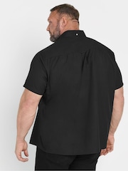 Черный - BadRhino Big & Tall Short Sleeve Poplin 100% Cotton Shirts 2 Pack - Image 2 of 7