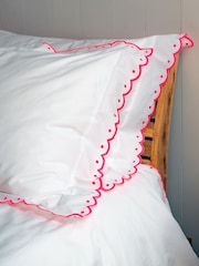 Lulu & Nat White Scallop Edge 100% Cotton Embroidered Bordered Bedlinen Set - Image 3 of 6