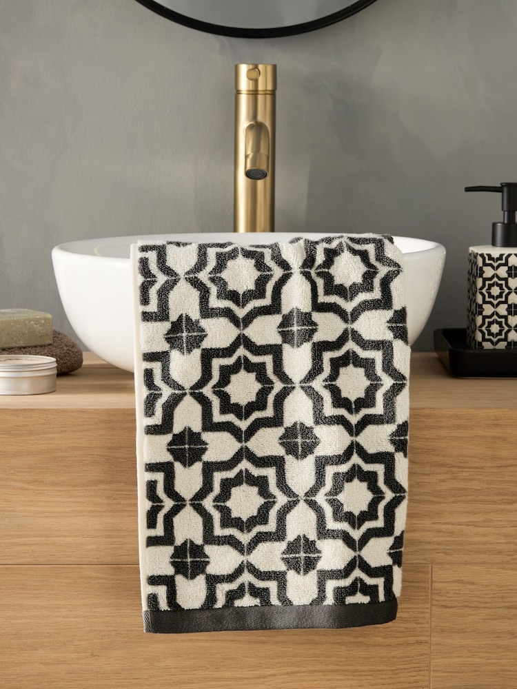 Black/White Tile Geo 100% Cotton Towels - Image 2 of 4