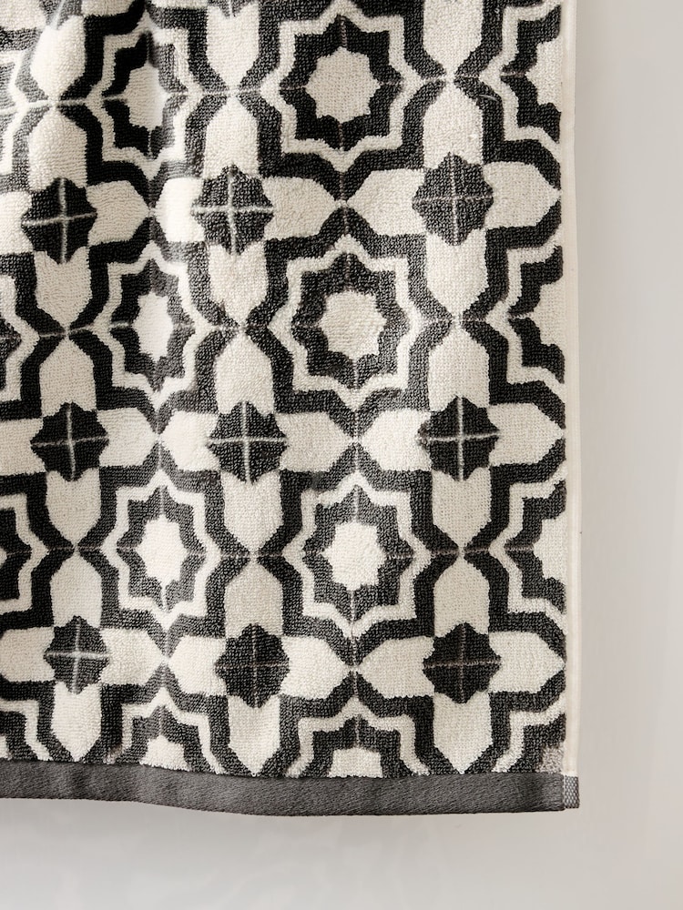 Black/White Tile Geo 100% Cotton Towels - Image 4 of 4