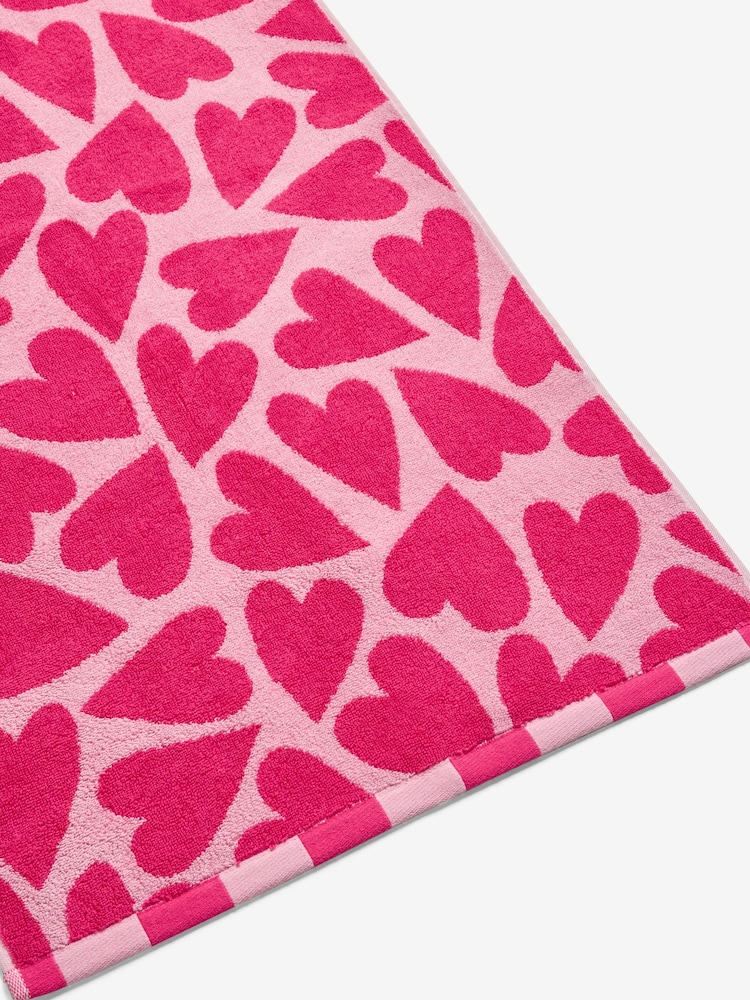 Pink Heart Print 100% Cotton Towel - Image 2 of 2 Pink Heart Print 100% Cotton Towel - Image 2 of 2