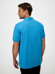 أزرق - قميص بولو بيكيه Classic من Crew Clothing - صورة 2 من 5