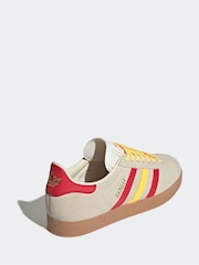 adidas Originals Neutral/Yellow Gazelle Trainers - Image 4 of 8