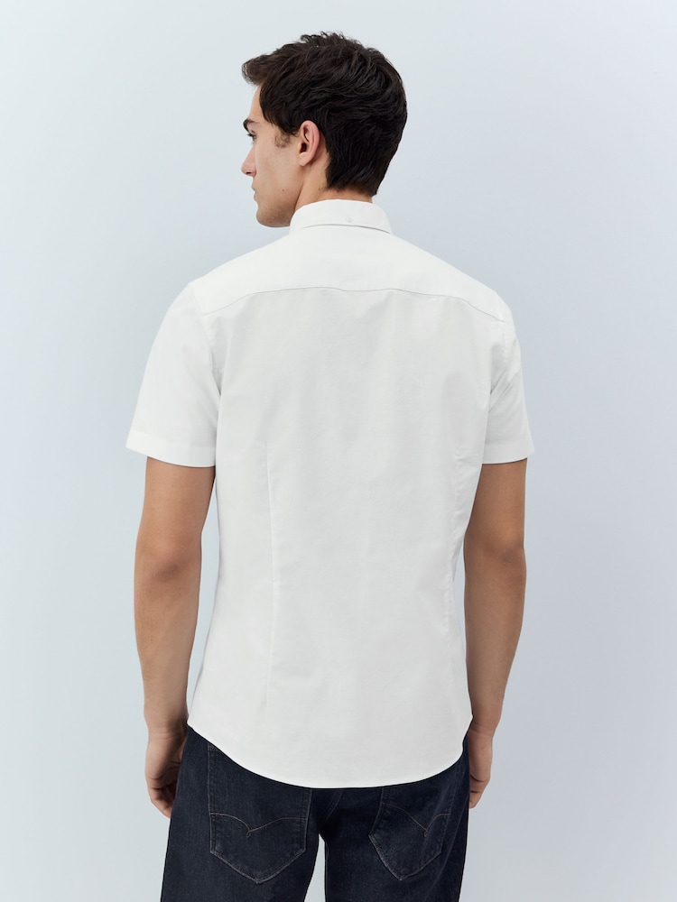 White Stretch Oxford Short Sleeve Shirt - Image 2 of 8
