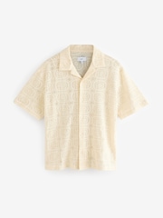 Светло-бежевый - Short Sleeve Crochet Shirt with Cuban Collar - Изображение 5 из 7
